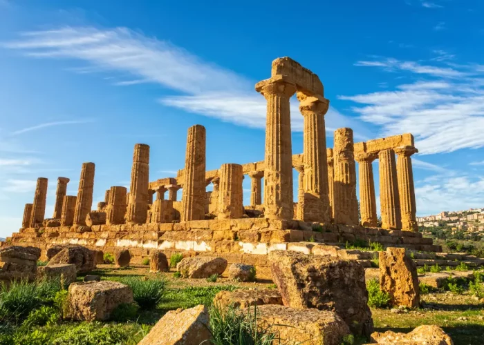 Explorer la Grèce antique en voiture : un guide historique